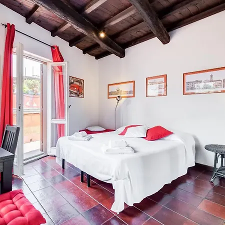 Romantic House With Terrace Daire Roma