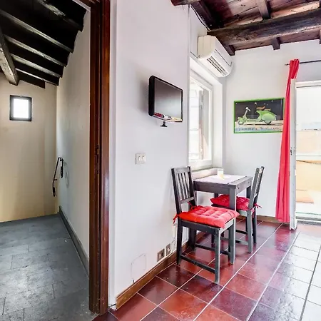 Romantic House With Terrace Daire