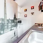 Romantic House With Terrace Lejlighed Rom