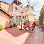 Lejlighed Romantic House With Terrace